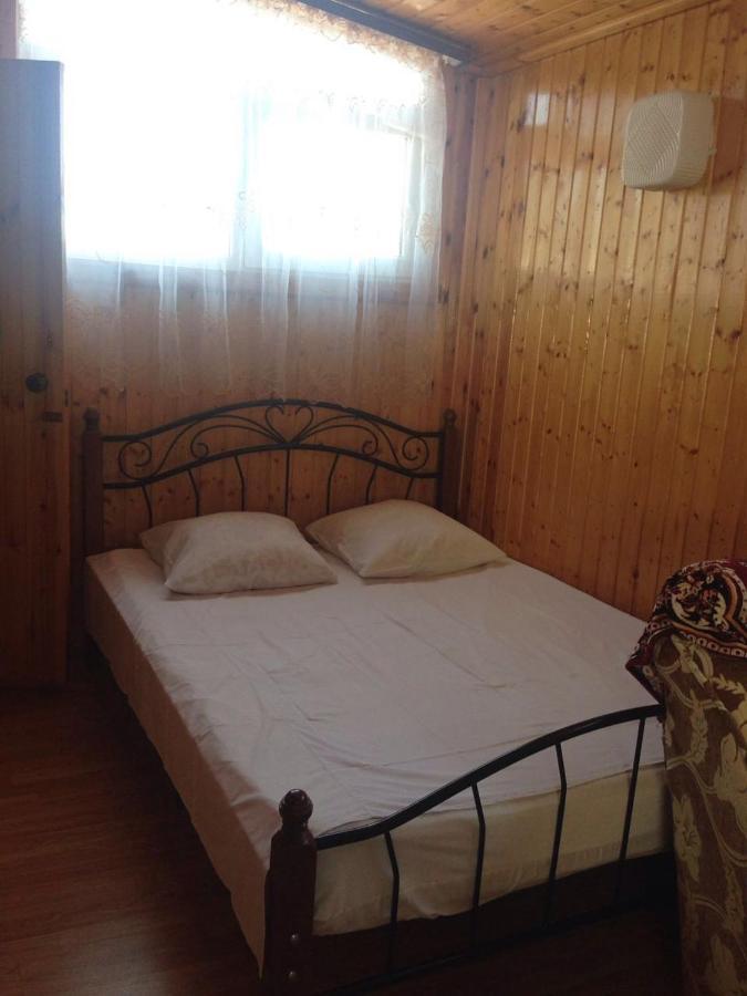 Guest House On Apskha Leona 12 Gagra Kültér fotó